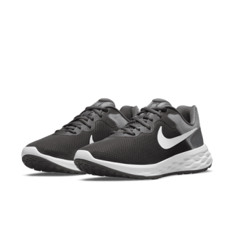Nike Revolution 6